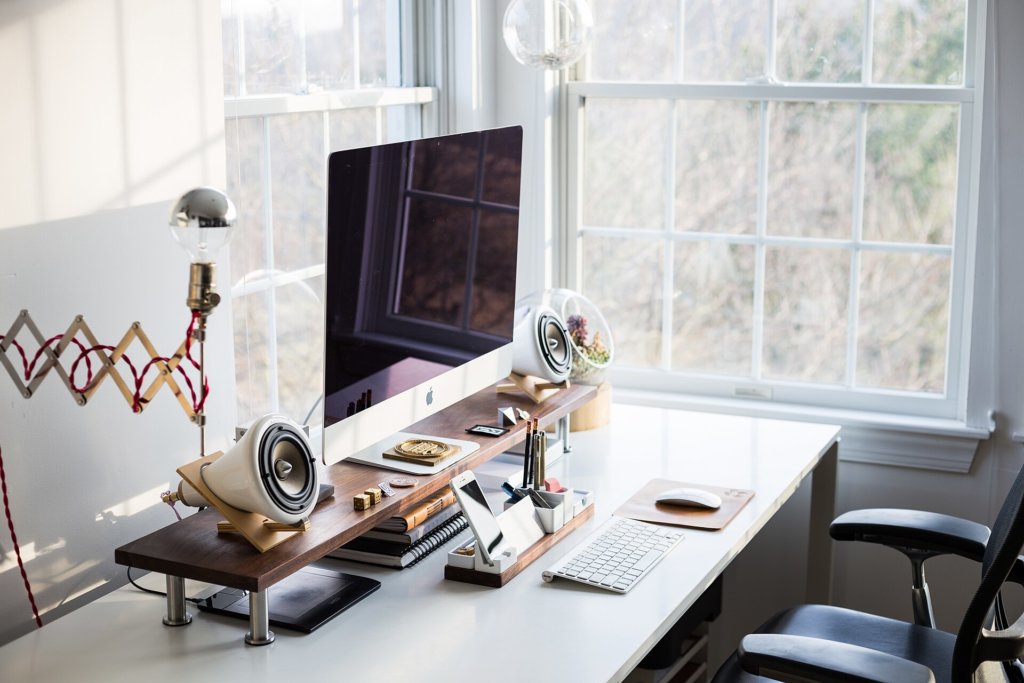 tol-01-desk.jpg